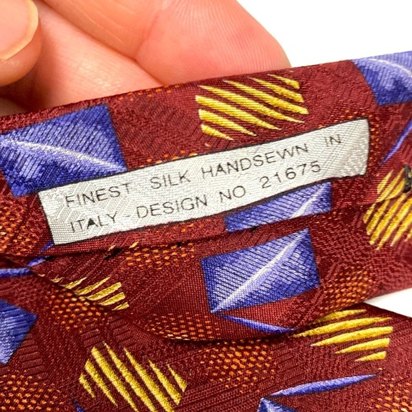 Omaggio By Robert Talbot Geometric Silk Handsewn in Italy Design 21675 4”/ 54.5” - Picture 9 of 9